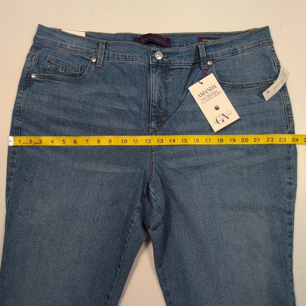 Gloria Vanderbilt Amanda Slimming Tapered Leg Jeans Blue 18W Short NWT - Picture 6 of 13